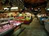  le marché couvert en période de fêtes